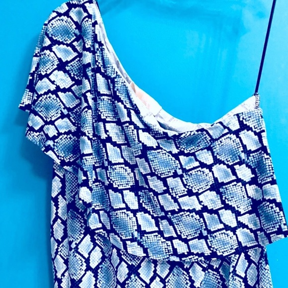 SALE 🌸MICHAEL KORS Snakeskin Top - Picture 3 of 12